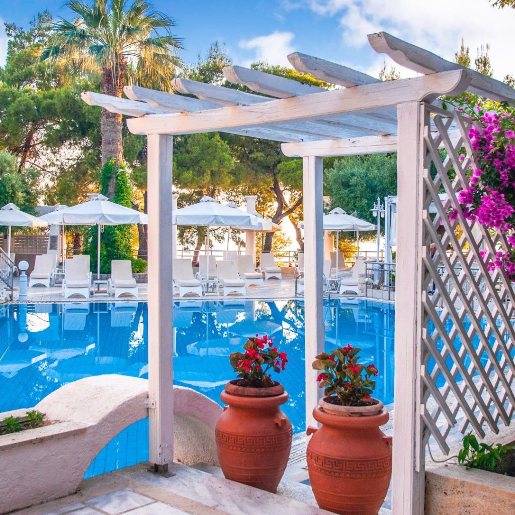 acrotel athena pallas-vivestia | risk-free villas, hotels and cruises in vr